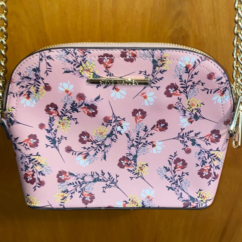 Steve Madden Elegant Floral Crossbody Bag with Gold Chain